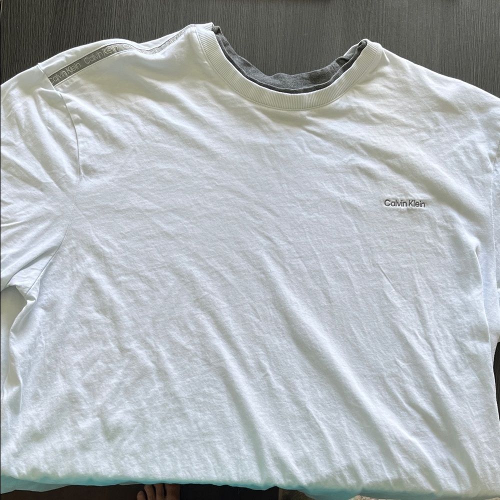 Calvin Klein White short Sleeve Tee